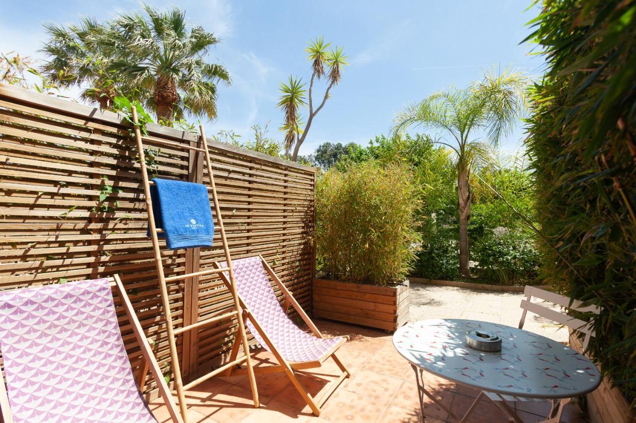 Hotel La Piscine Le Lavandou Exteriör bild